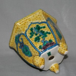 画像6: 九谷焼(瑛生)吉田屋松竹梅文様5号六角鉢(紫)