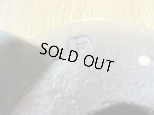 画像6: 丸三ッ足鉢/4号/焼〆 (6)