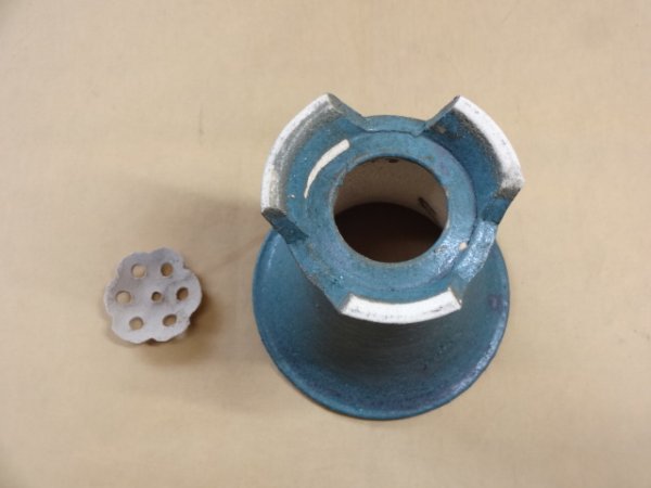 画像3: 青銅ウチョウラン鉢 4号(鉢底サナ付き) (3)