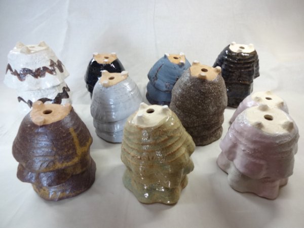 画像3: 信楽焼 特選山草鉢(大 30入) (3)